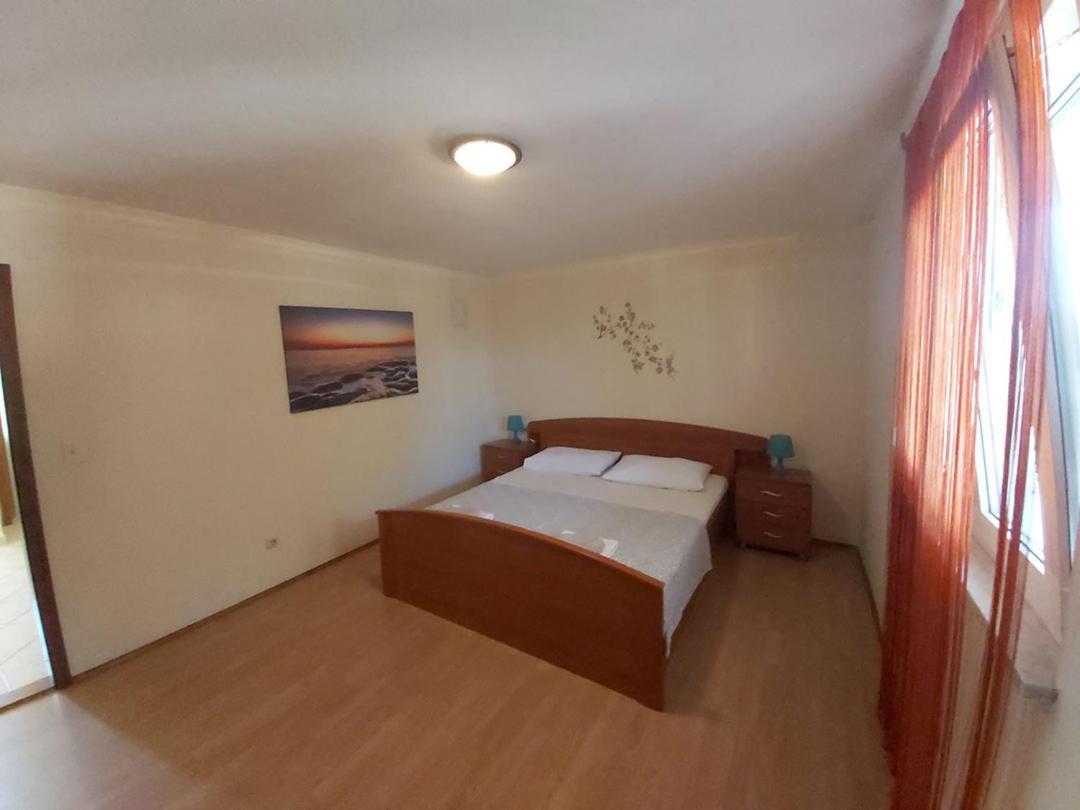 Apartments Elvir Нін Екстер'єр фото