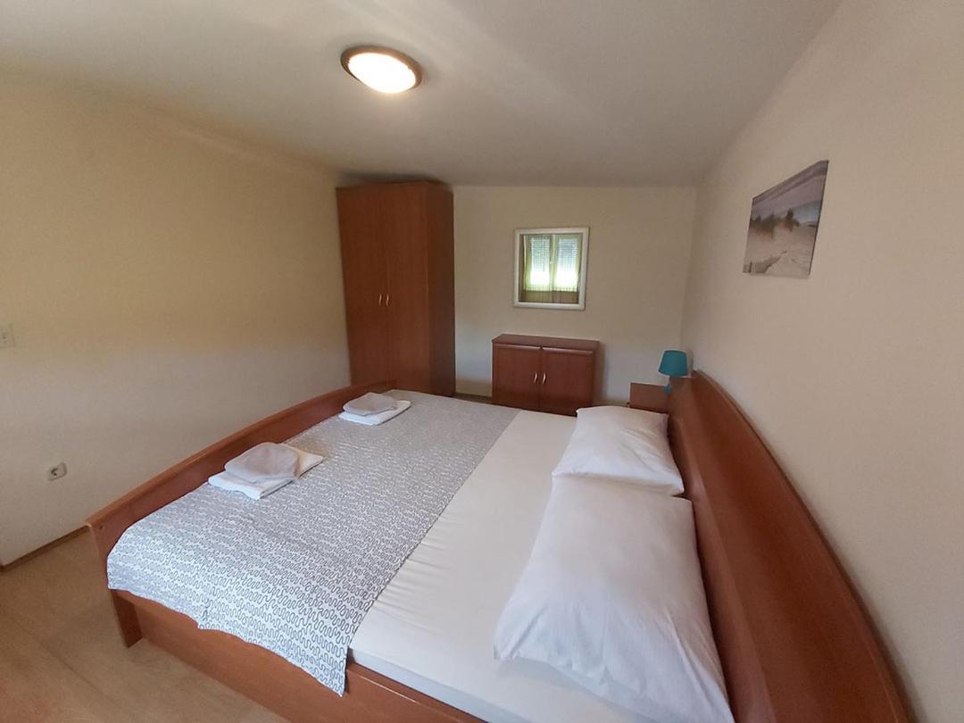 Apartments Elvir Нін Екстер'єр фото